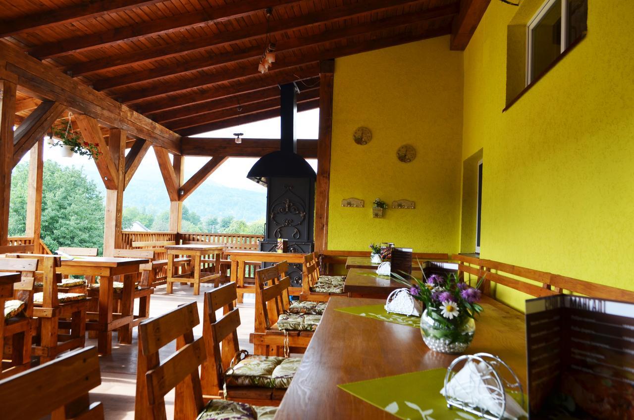 Golden Palace Dubove Esterno foto