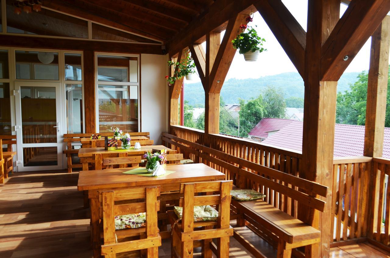 Golden Palace Dubove Esterno foto